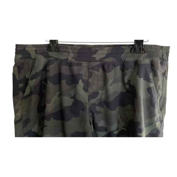 Camo StretchTech Men's XL Quick Dry Shorts Zipper Pockets Activewear Running Jog - Picture 10 of 11